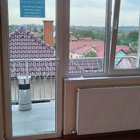 Cazare Hofmann Arad Exteriör bild