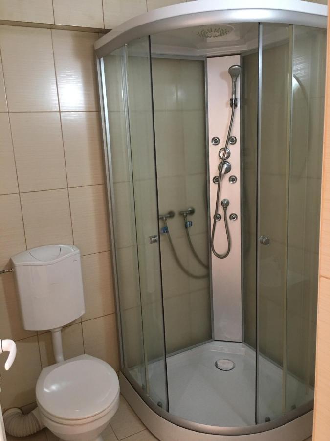 Cazare Hofmann Arad Exteriör bild