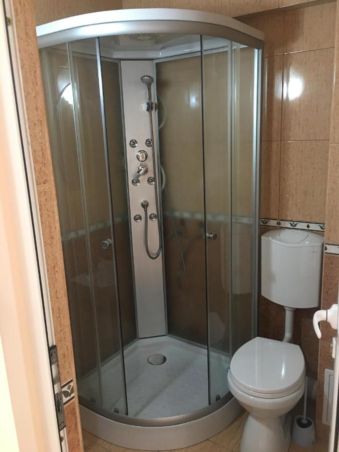 Cazare Hofmann Arad Exteriör bild